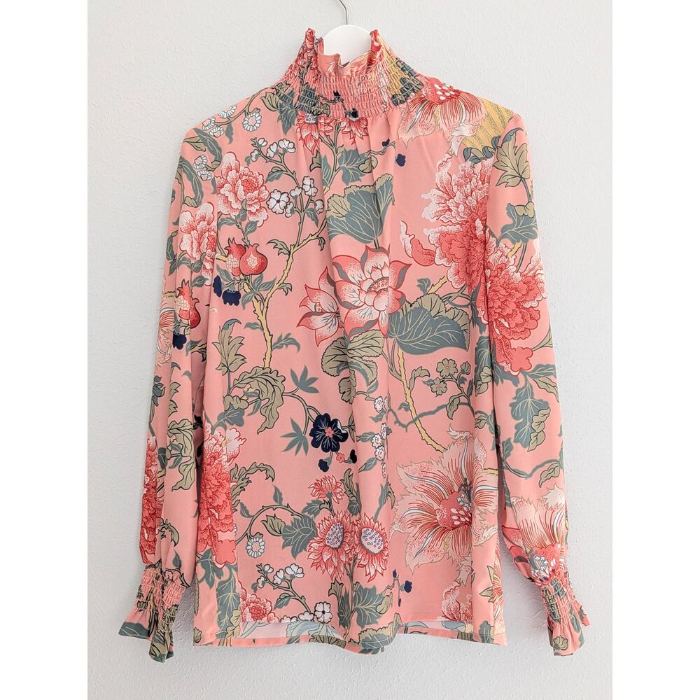 Tuckernuck Pink Floral Smocked Neck Blouse Top Women’s Medium Lightweight